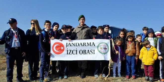 Jandarmadan kardeş okula izcilik eğitimi
