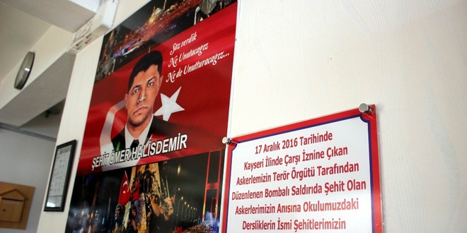 (Özel Haber) Kayseri’de 17 Aralık şehitlerinin adı sınıflarda yaşatılıyor
