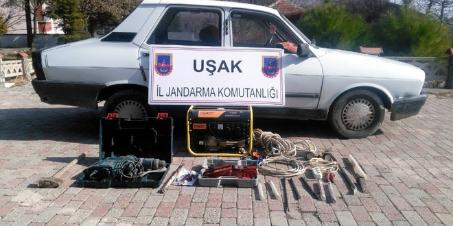 Uşak jandarmasından kaçak kazı operasyonları
