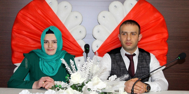 Sevgililer Gününde evlendiler

