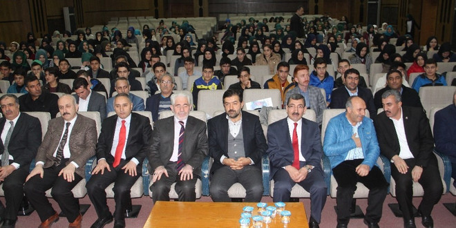 Elazığ’da imam hatip öğrencilerine seminer verildi
