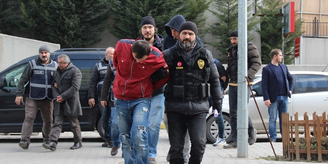 Karabük merkezli 3 ilde uyuşturucu operasyonu: 11 gözaltı
