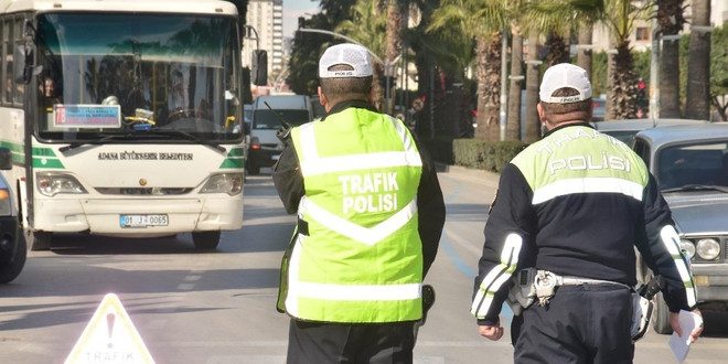 Adana’da daha güvenli yolculuk denetimi
