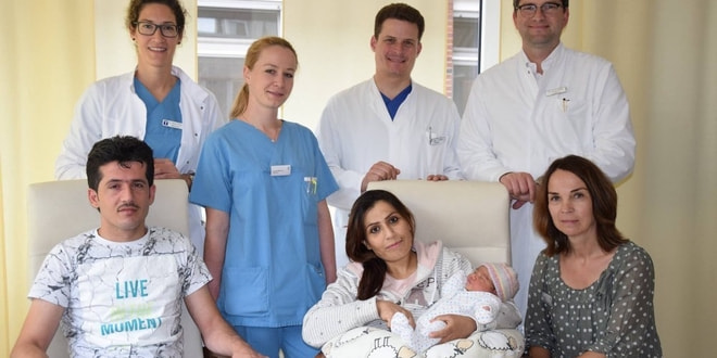 Almanya’da doğan Suriyeli bebeğe Angela Merkel adı verildi
