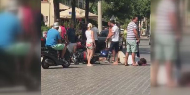 Motosiklet yayaya çarptı
