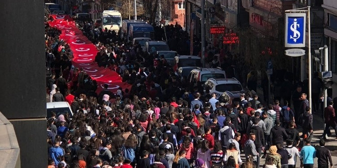 Binlerce genç 57. Alay Vefa Yürüyüşü’ne katıldı
