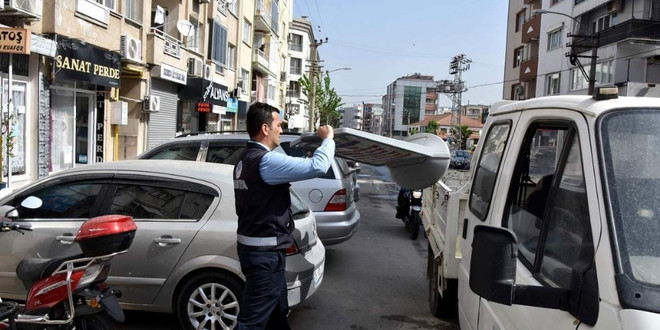 Aliağa’da yol ve kaldırım işgaline geçit yok
