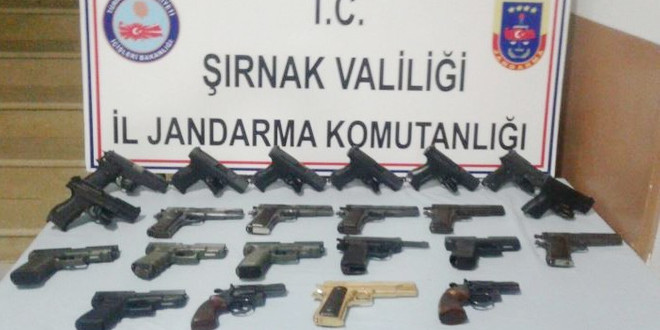 Silopi’de 22 adet tabanca ele geçirildi
