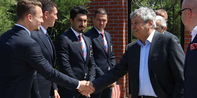 Geleceğin yıldızlarına Lucescu desteği
