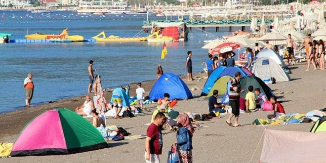 Halk Plajı'nda çadır yasağı devam ediyor