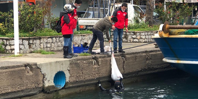 Marmaris Bozburun’da deniz dibi temizliği